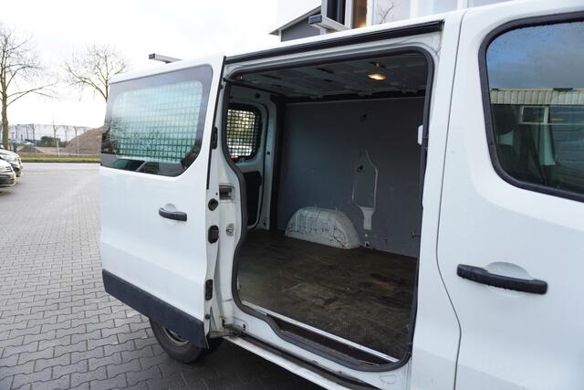 Renault TRAFIC 2.0 dCi 120PK EURO 6 - Airco - Navi - Cruise - ¤15.900,- Excl.