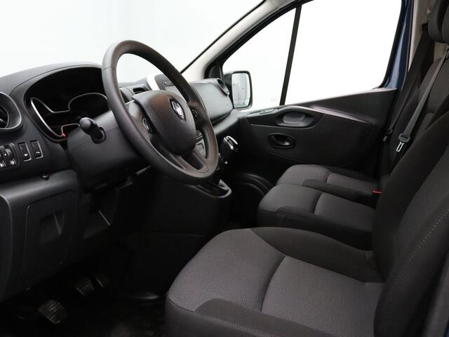 Renault TRAFIC Passenger dCi 120pk Grand Zen Airco | Cruise | Carplay | Navi | Parkeersens. achter