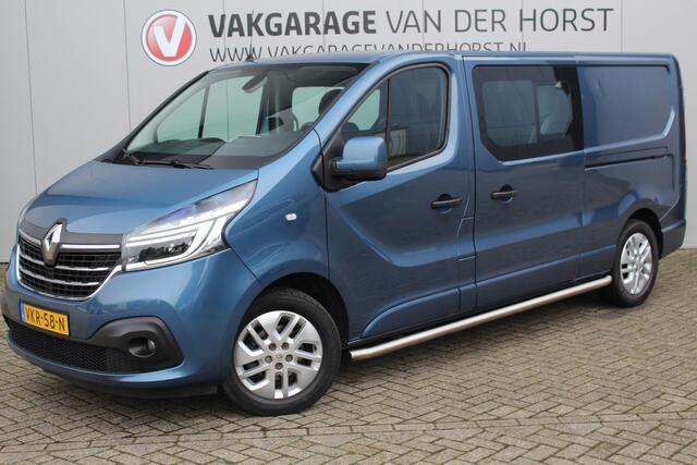 Renault TRAFIC 2.0-145pk dCi T29 L2H1 dubb. cabine Comfort. Erg nette Renault Trafic mèt dubbele cabine. Bijrijdersstoel, camera, LED verl., navigatie, tel. voorb., cruise control, airco, metallic lak, schuifdeur li+re, LM wielen, side bars, laadruimte betimmerd, trekha