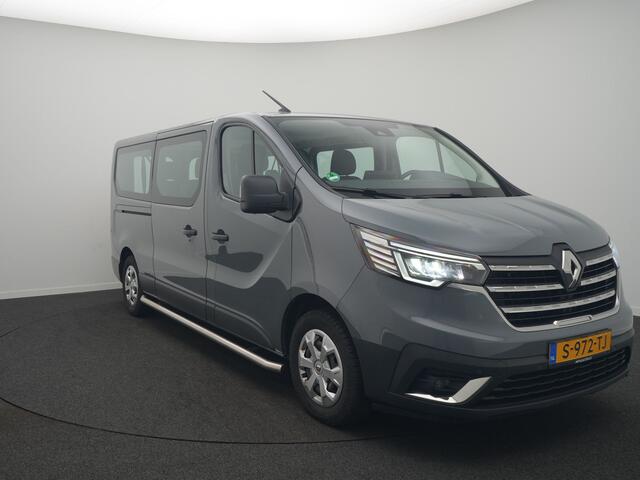 Renault TRAFIC - 9 Persoons bus! - All Seasonbanden - Achteruitrijcamera - Cruise Control - Sidebars - Trekhaak - Dealeronderhouden