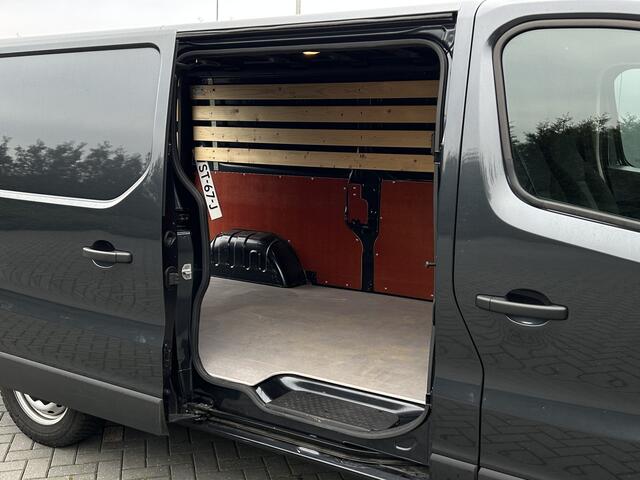 Renault TRAFIC 2.0 dCi / L2H1 / 1e EIG. / 21.178 KM !! / TREKHAAK / AIRCO / CRUISE / NAVI / APPLE CARPLAY / 3-ZITS / LED