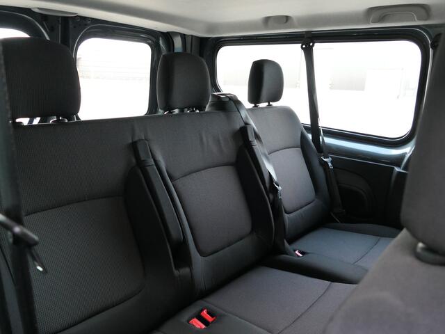 Renault TRAFIC Passenger 9 persoons! - Trekhaak - Allseasons - Navi - Sensor V+A