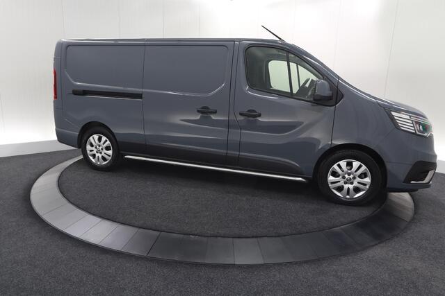 Renault TRAFIC 2.0 dCi 110 T30 L2H1 Work Edition | Trekhaak | Camera | Navigatie | Sidebars | Betimmering Laadruimte