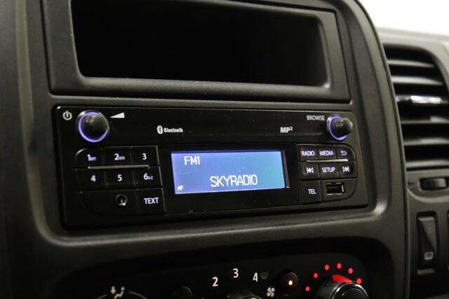 Renault TRAFIC 1.6 dCi 120PK EURO 6 - Airco - Cruise - PDC - Imperiaal - ¤ 9.950,- Excl.