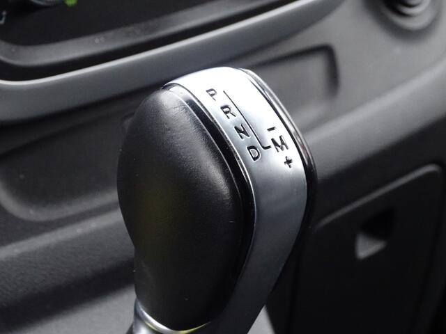 Renault TRAFIC 2.0 dCi 145 L2H1 Luxe