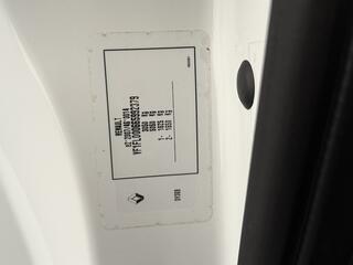 renault-trafic-2.0dci-120pk-lang--