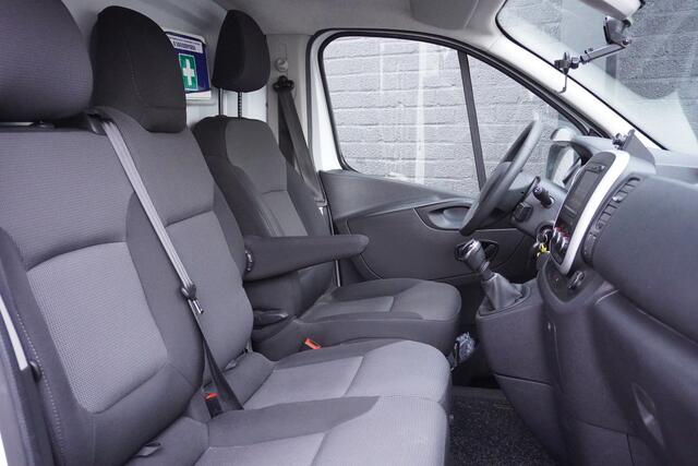 Renault TRAFIC 2.0 dCi 145PK 2x Schuifdeur EURO 6 - Airco - Navi - Cruise - ¤ 11.499,- Excl.