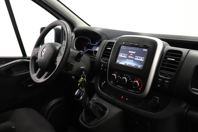 Renault TRAFIC 2.0 dCi 120PK EURO 6 - Airco - Navi - Cruise - ¤ 15.900,- Excl.