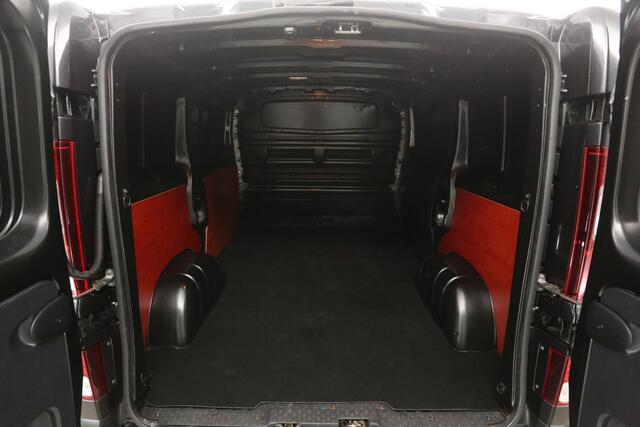 Renault TRAFIC 1.6 dCi T27 L1H1 | MARGE | Airco | Camera | 3-Zits | Trekh. | Navi | Parkeersens.