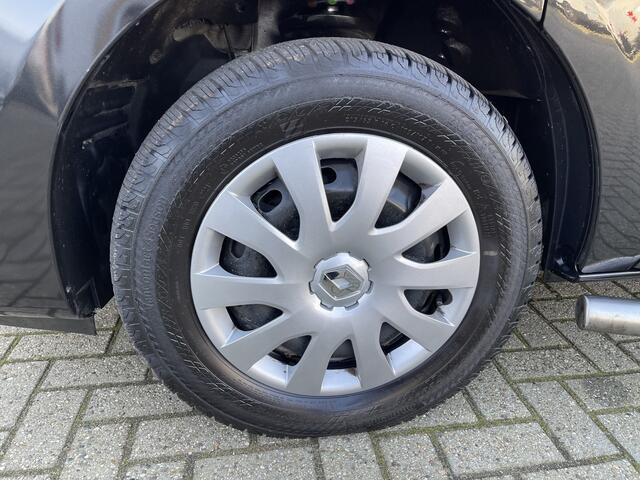 Renault TRAFIC 2.0 dCi 120pk T29 L2H1 Work Edition / vaste prijs rijklaar ¤ 17.950 ex btw / euro 6 / bpm vrij / lease vanaf ¤ 302 / imperial / trekhaak / camera / airco / cruise control