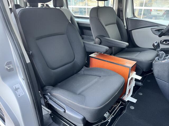 Renault TRAFIC Passenger 1.6 dCi 120pk BTW / BPM VRIJ!! marge Lengte 2 Airco Cruise control Navigatie PDC 1e eigenaar Combi Kombi Passenger Groepsvervoer Taxi Personenbus