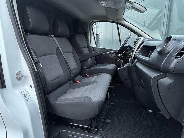 Renault TRAFIC 2.0 dCi 146 PK / L2H1 / 1e EIG. / AUTOMAAT / SORTIMO INRICHTING / TREKHAAK / AIRCO / CRUISE / BLUETOOTH / 3-ZITS
