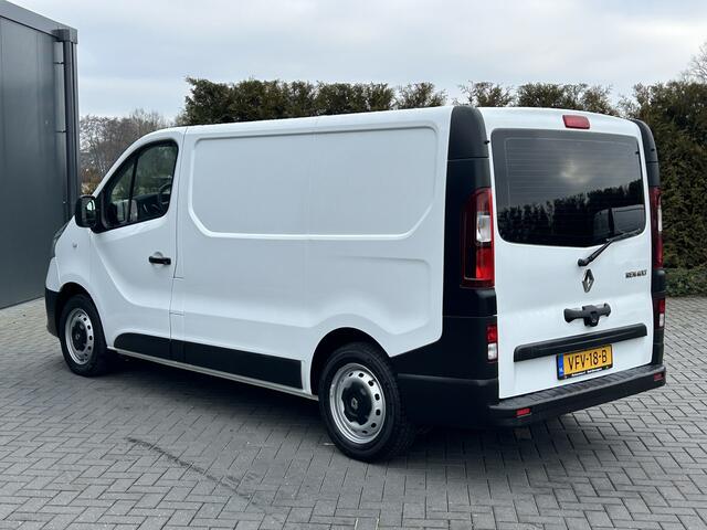 Renault TRAFIC 1.6 dCi / L1H1 / 1e EIGENAAR / ACHTERKLEP / INRICHTING / AIRCO / CRUISE / BLUETOOTH / 3-ZITS / 6 BAK