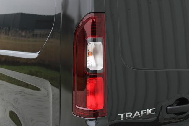 Renault TRAFIC 2.0 dCi 110 T30 L2H1 Work Edition | Incl. 12 maanden garantie | 3 persoons | Apple carplay/Android auto | Airco | DAB radio | Cruise control |