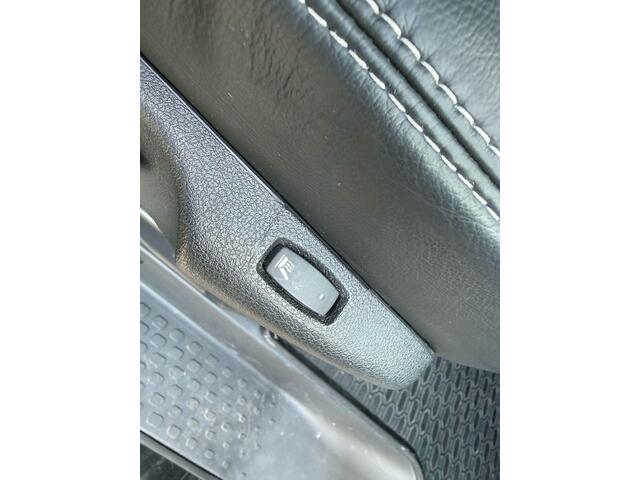 Renault TRAFIC 2.0 dCi 170 T29 L2H1 DC Luxe Black Edition