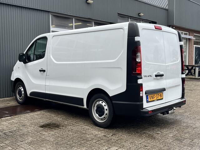 Renault TRAFIC 2.0 dCi L1H1 120pk Bouwjaar 11-11-2021 Airco Cruise controle 3-Persoons Telefoonverbinding Parkeersensoren achter Sitebars 1e eigenaar Euro 6 Dealer onderhouden