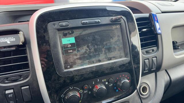 Renault TRAFIC 1.6 dCi T29 L2H1 Luxe TREKHAAK / NAVI / AIRCO / PDC / BLUETOOTH / CRUISE / DAB+ / NL-AUTO