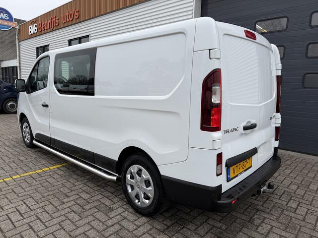 Renault TRAFIC 2.0 dCi 130pk T29 L2H1 DC 6 persoons Work Edition / vaste prijs rijklaar ¤ 24.950 ex btw / lease ¤ 407 / euro 6 / bpm vrij / trekhaak / airco / cruise / navigatie / isofix / sidebars