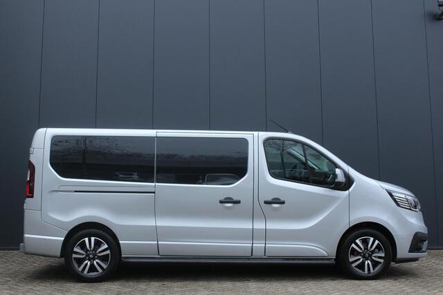 Renault TRAFIC 2.0 Blue dC1 150Pk EDC T30 L2H1 Extra | Anniversary Edition | Navigatie | Draadloze Apple & Android Carplay | Parkeersensoren & Camera | Trekhaak | Laadruimte afwerking | Lichtmetalen Velgen |