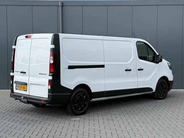 Renault TRAFIC 2.0 DCi 150 PK AUTOMAAT / L2H1 / TREKHAAK / **18.350 km** / AIRCO / CRUISE / CAMERA / 3-ZITS / LED / BLINDSPOT
