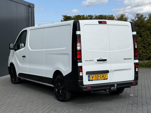 Renault TRAFIC 2.0 DCi 150 PK AUTOMAAT / L2H1 / TREKHAAK / **18.350 km** / AIRCO / CRUISE / CAMERA / 3-ZITS / LED / BLINDSPOT