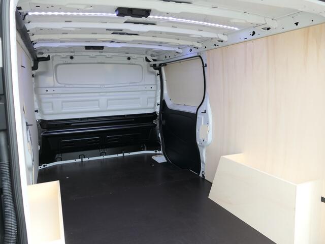 Renault TRAFIC 2.0 dCi 130 T30 L2H1 Comfort - Nieuw! - Betimmering laadruimte - Camera - Keyless entry/start