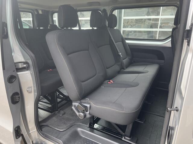 Renault TRAFIC Passenger 1.6 dCi BTW / BPM VRIJ!! marge 9-Persoons Lengte 2 Airco Cruise control Navigatie PDC 1e eigenaar Combi Kombi Passenger Groepsvervoer Taxi Personenbus