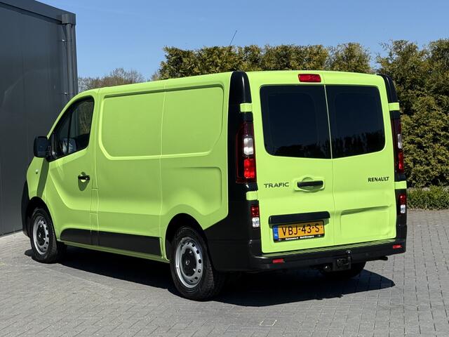 Renault TRAFIC 1.6 dCi / L1H1 / 1e EIG. / TREKHAAK / INRICHTING / AIRCO / CRUISE / NAVI / 3-ZITS