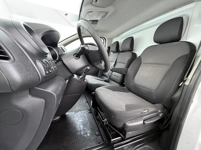 Renault TRAFIC 2.0dCi 120PK T29 L1H1 3-Persoons Navi Euro 6 Apple Carplay Android Auto Cruise Control Pdc Comfort Betonplex Vloer Wandbetimmering Schuifdeur Led Origineel Nederlandse Bus