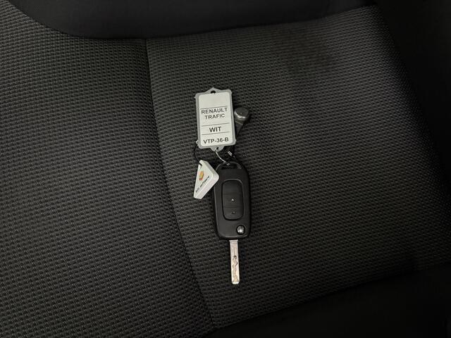 Renault TRAFIC 2.0DCi Lang Dubbele Cabine 6-Persoons | Multimedia | | Airco | Cruise | Trekhaak