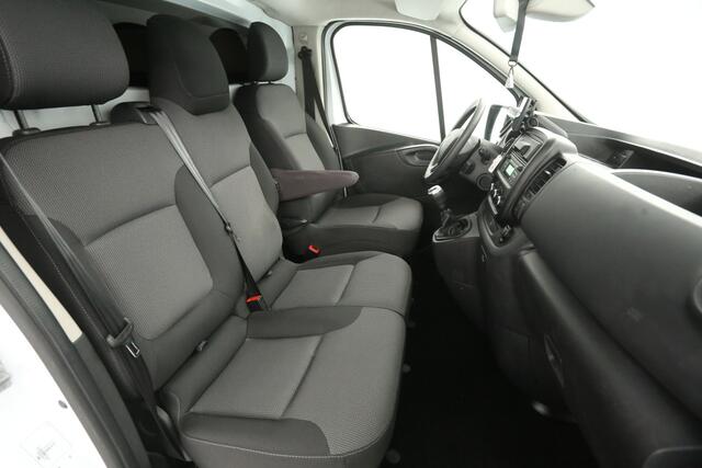 Renault TRAFIC 2.0 dCi 145PK L1H1 | Marge | Airco | Camera | Navi | 3 Zits | Trekhaak