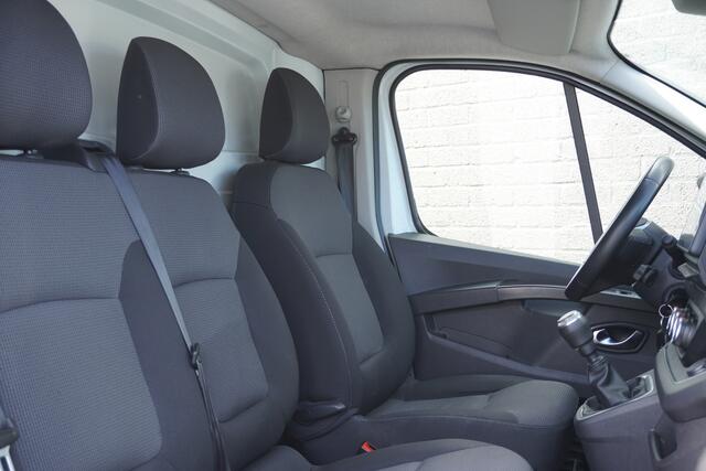 Renault TRAFIC 2.0 dCi 130PK EURO 6 - Airco - Navi - Camera - Cruise - ¤15.900,- Excl.