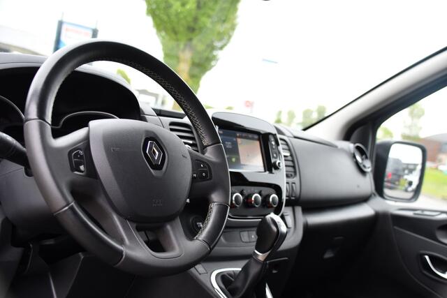 Renault TRAFIC 2.0 dCi 145 T29 L2H1 Black Edition Cruise, Camera, Carplay, LED, 145pk, Automaat, Sensoren,