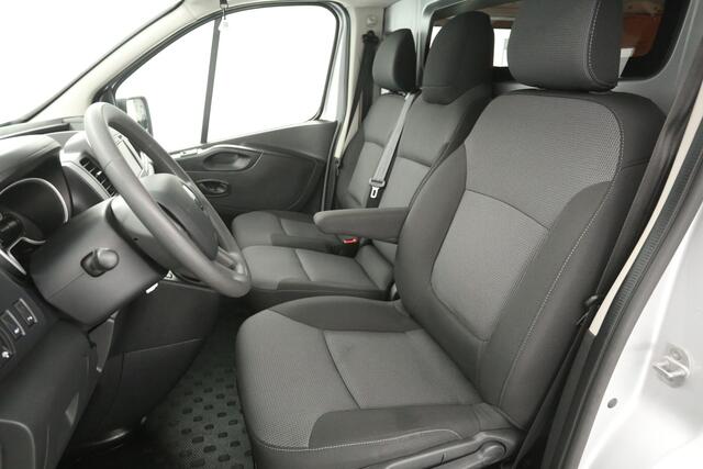 Renault TRAFIC 2.0 dCi T29 L2H1 | Airco | Cruise | 3 Zits | Trekhaak | Carplay | Parkeersens.