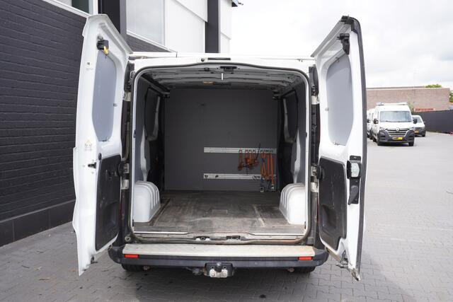 Renault TRAFIC 2.0 dCi 120PK EURO 6 - Airco - Cruise - PDC - ¤11.900,- Excl.