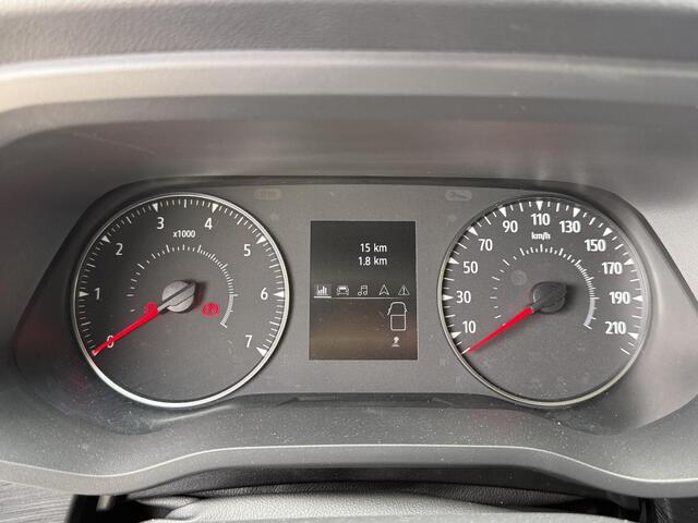 Renault TRAFIC 2.0 dCi 110 T30 L2H1 | BPM vrij | 425 km | Parkeersensoren | Navigatie |