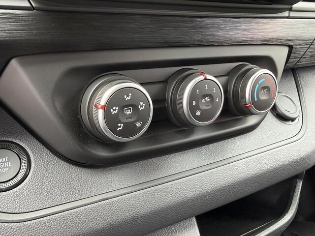 Renault TRAFIC 2.0 dCi 110 T30 L2H1 | BPM vrij | 425 km | Parkeersensoren | Navigatie |
