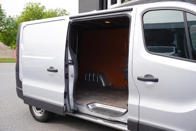 Renault TRAFIC 2.0 dCi 150PK L2 EURO 6 - Airco - Cruise - PDC - ¤18.950,- Excl.