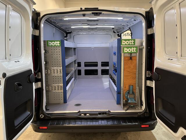 Renault TRAFIC 2.0 dCi 145 PK L1H1 / Servicebus / Bott Inrichting / Euro 6 / Airco / Camera / Cruise Control / Navigatie / 3-Zits / 34.200 KM !!