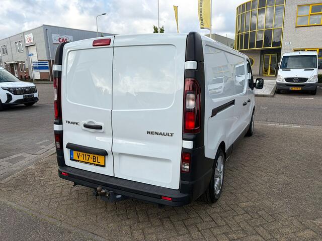 Renault TRAFIC L1H1 120PK EURO6 AIRCO NAVI TREKHAAK