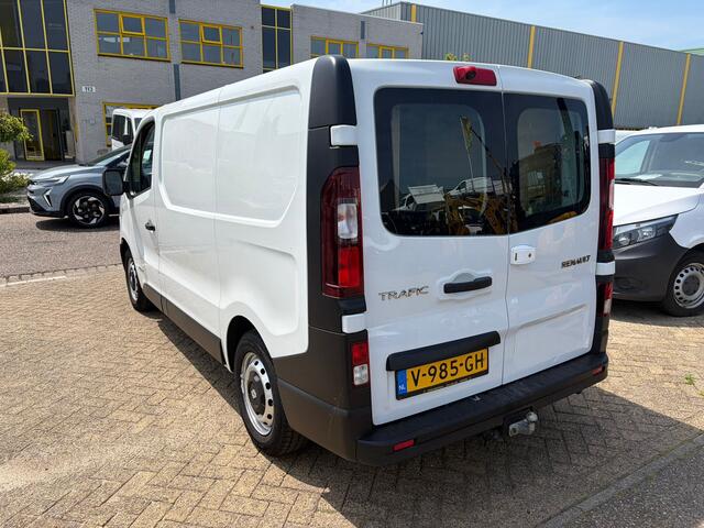 Renault TRAFIC L1H1 120PK EURO6 AIRCO NAVI TREKHAAK