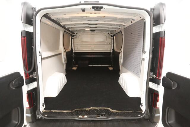 Renault TRAFIC 2.0 dCi T29 L2H1 | Airco | Cruise | Camera | Trekhaak | 3 Zits | 2xSchuifdeur