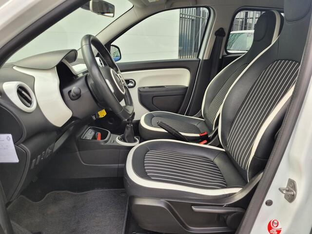Renault TWINGO 0.9 TCe 92 PK Intens | Leder | Carplay | All Season | Parkeerhulp | Dealer Onderhouden