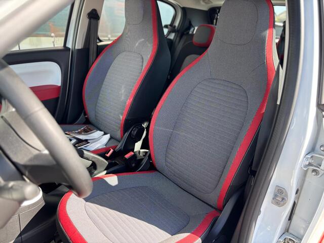 Renault TWINGO 1.0 SCe Collection Airco 5 deurs nap apk2027 ! GARANTIE!!! Zomeractie -tot wel ¤2000,- Voordeel !!!
