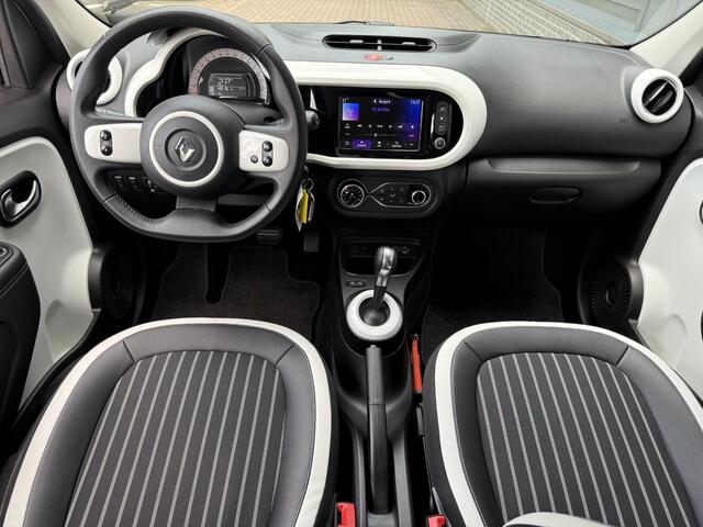 Renault TWINGO Z.E. R80 E-Tech Série Limitée Urban Night 22 kWh / Eerste eigenaar / Dealer onderhouden / Navigatie / Achteruitrij camera / Parkeersensoren Achter /