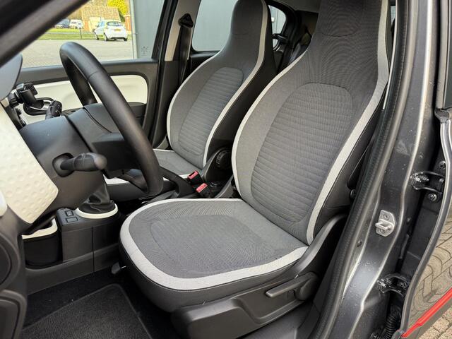 Renault TWINGO 1.0 SCe Collection / Airco / All-Season banden / Bluetooth / Elektrische ramen voor / 5-deurs / Zeer weinig kilometers NAP