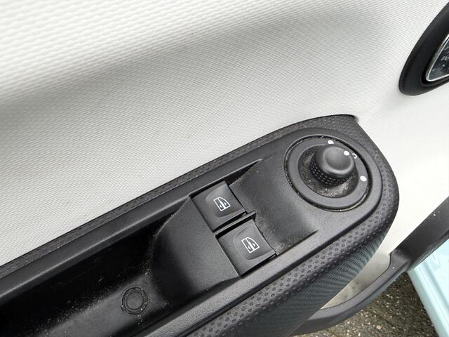 Renault TWINGO 0.9 TCe Dynamique Automaat | Airco | Parkeersensoren | Lichtmetalen Velgen |