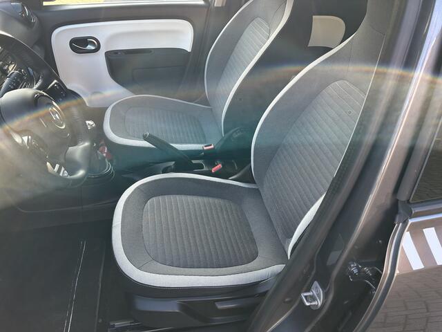 Renault TWINGO 1.0 SCe Intens