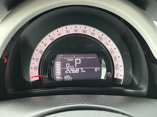 Renault TWINGO Z.E. R80 Intens * APPLE CAR PLAY / ANDROID AUTO / CLIMATE CONTROLE / PARKEERSENSOREN *