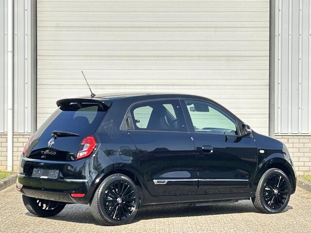 Renault TWINGO Z.E. R80 E-Tech Série Limitée Urban Night 22 kWh / Achteruitrijcamera / Apple Carplay & Android Auto / Navigatie / Climate Control / Parkleersensoren / Lichtmetalen Velgen 16" /